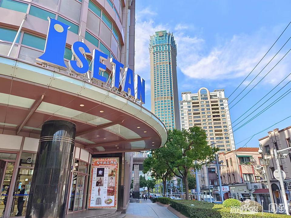 和平精英兑换码最新消息（7月版），小巷深处的神秘小店探秘之旅