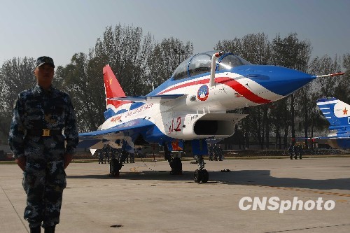 最新空军制服亮相，自信成就翱翔梦想的天空