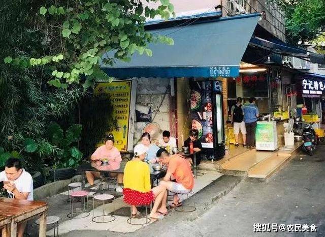 探秘小巷中的隐藏瑰宝，最新JavaScript版本特色小店揭秘