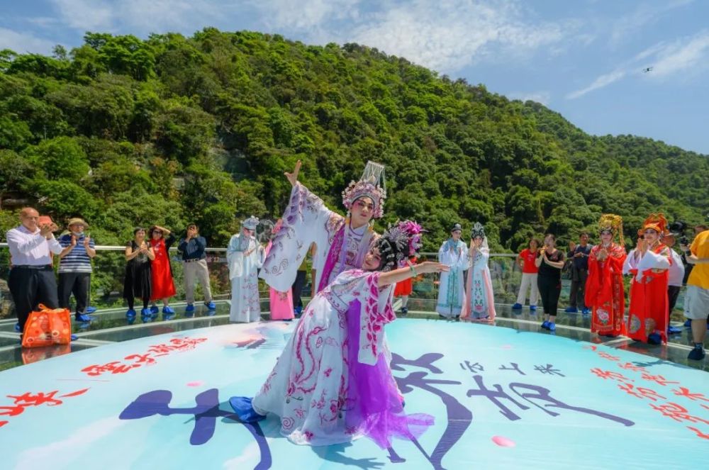 最新芭比，自然美景鼓舞之旅探索记