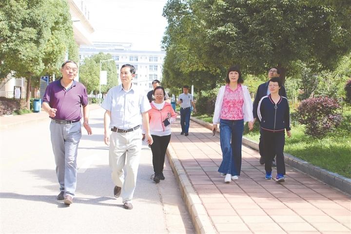 曲靖市检察院深化法治建设，推动司法公正的最新通知